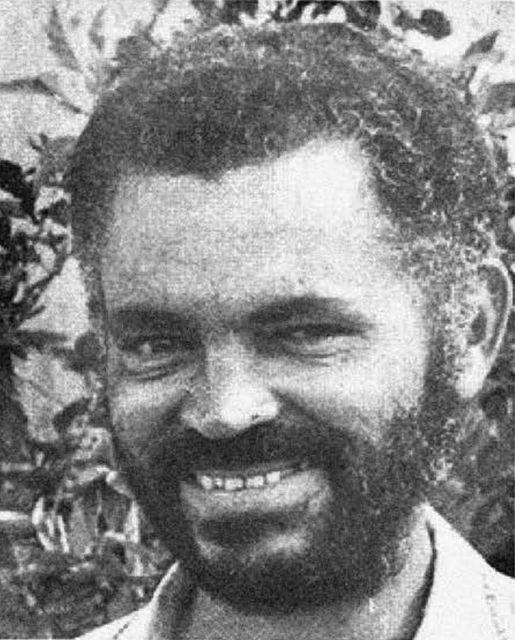 同一张照片在1977年小册子上的印刷样貌，粗网点半色调。